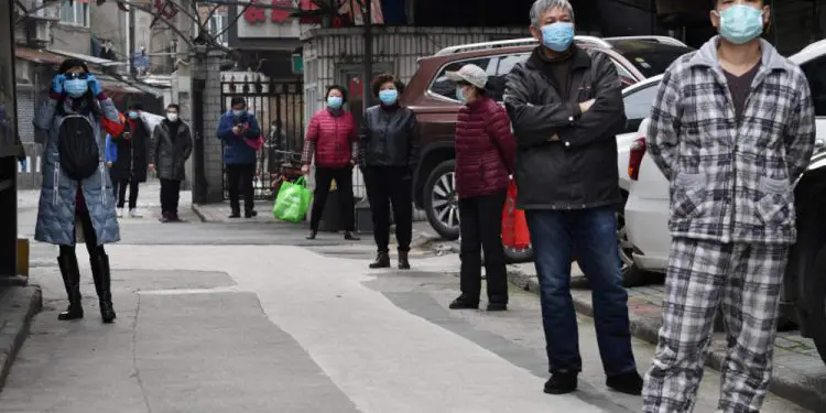 China registra un descenso en nuevos casos de coronavirus
