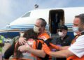 Fundador de United Hatzalah aterriza en Israel tras recuperarse del COVID-19
