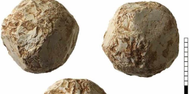 Arqueólogos israelíes resuelven el misterio de las esferas de piedra prehistóricas