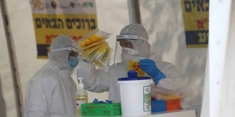 Coronavirus en Israel: autoridades evalúan reabrir unidades Covid-19 en hospitales