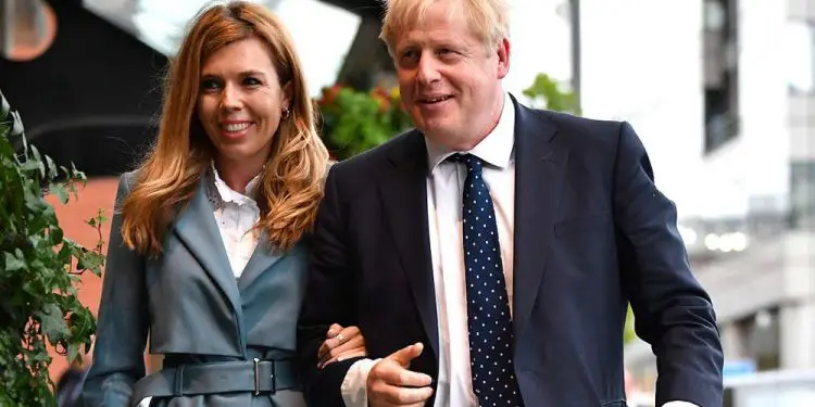 Boris Johnson y su pareja anuncian el nacimiento de su bebé