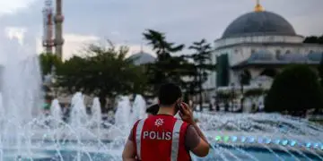 Mezquita en Turquía es convertida en un “supermercado” temporal