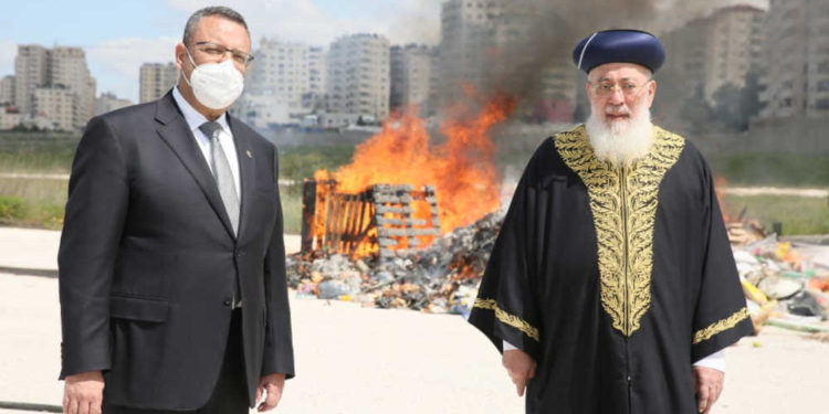Jerusalem lleva a cabo la quema de jametz “más grande del mundo” para Pésaj