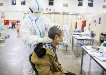 Cómo Singapur, una vez modelo en la respuesta al coronavirus, perdió el control del brote
