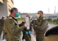 Israel trae un millón de mascarillas de China para los soldados de las FDI