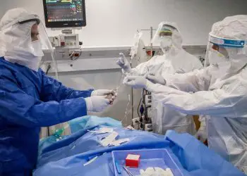 Médicos de Israel muestran cómo el COVID-19 daña al corazón