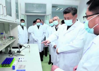 China usará vacuna contra el COVID-19 a fin de año incluso si los ensayos no se completan
