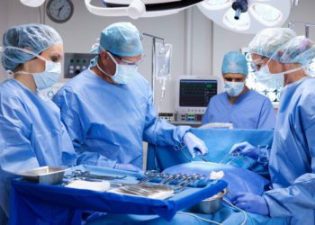 Cirujanos plásticos de Israel solicitan al Ministerio de Salud volver a laborar