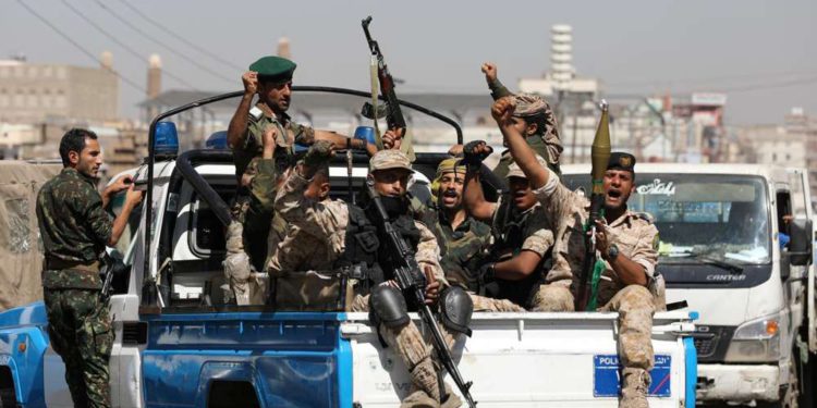 Coalición liderada por Arabia Saudita inicia operaciones militares contra los hutíes de Yemen