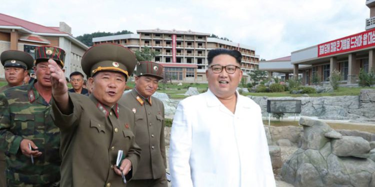 Pompeo: No hay señales de Kim Jong Un y existe un riesgo de hambruna debido al COVID-19