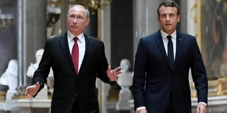 Macron busca frenar operaciones militares de Putin en todo el mundo