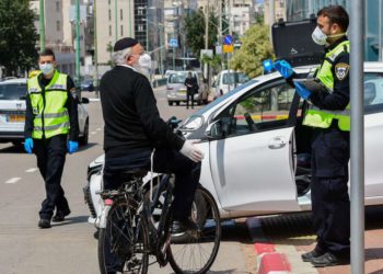 Policía de Israel compró un millón de máscaras para distribuirlas al público