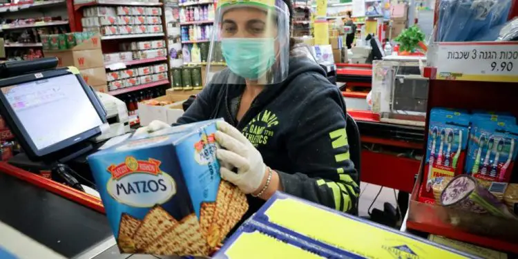 Mascarillas desarrolladas en Israel permiten la lectura de labios en personas sordar