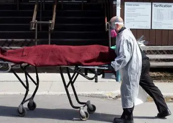 Cifra real de muertes por coronavirus en Reino Unido podría duplicar las oficiales