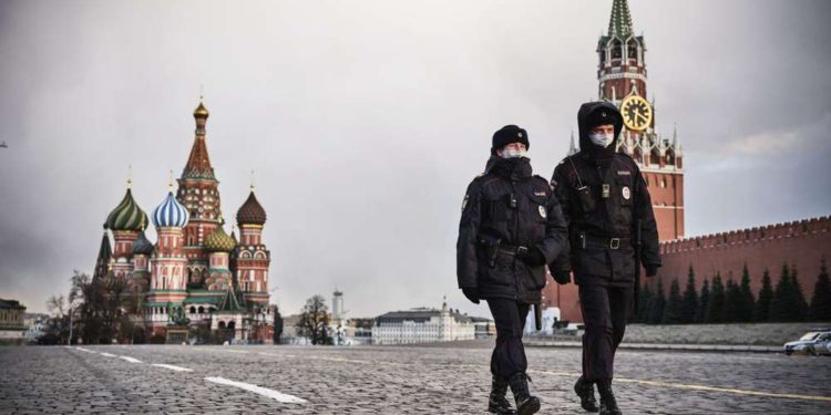 Kremlin: Rusia no reabrirá sus fronteras este año