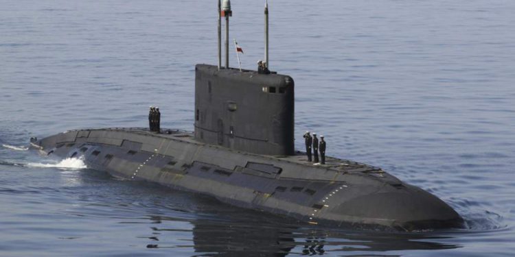 Ex oficial del Mossad asegura que submarino nuclear es una “cortina de humo”