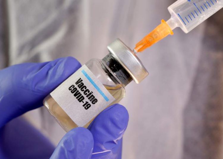 Israel busca adquirir vacunas contra la COVID-19 de AstraZeneca