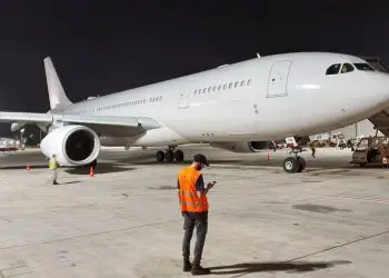 Primer vuelo directo desde Abu Dhabi aterriza en Israel