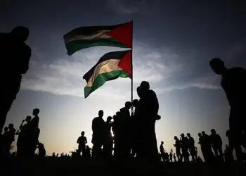 Árabes palestinos: Comer con un judío es un “crimen”