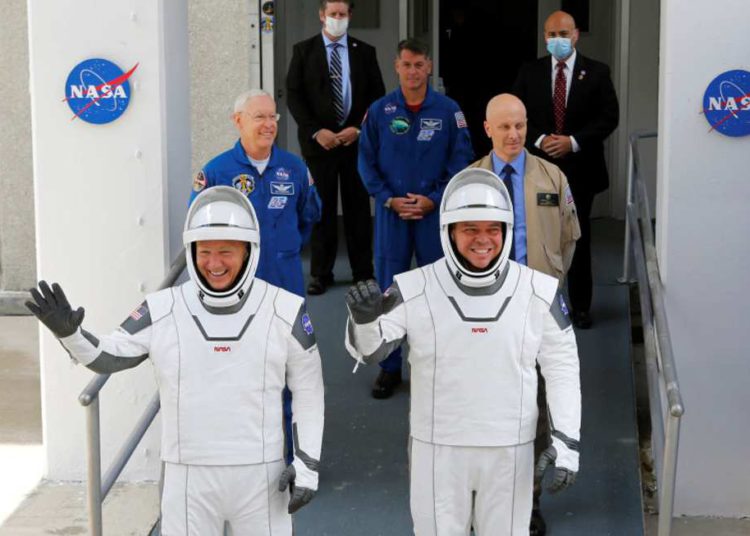 Astronautas de SpaceX retornan a la Tierra