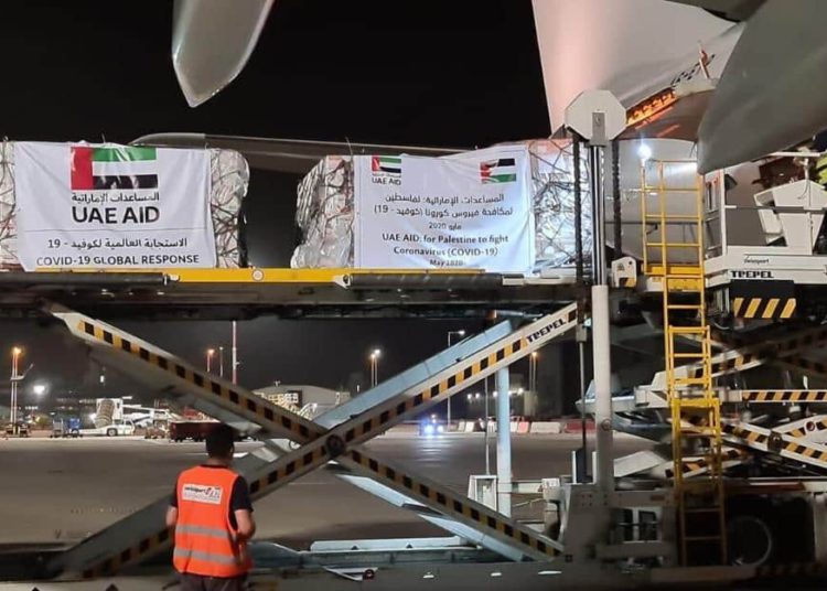 EAU enviará segundo avión a Israel con ayuda médica para árabes palestinos
