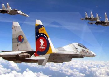 Cazas Su-30 y F-16 de Venezuela saludan a segundo buque iraní