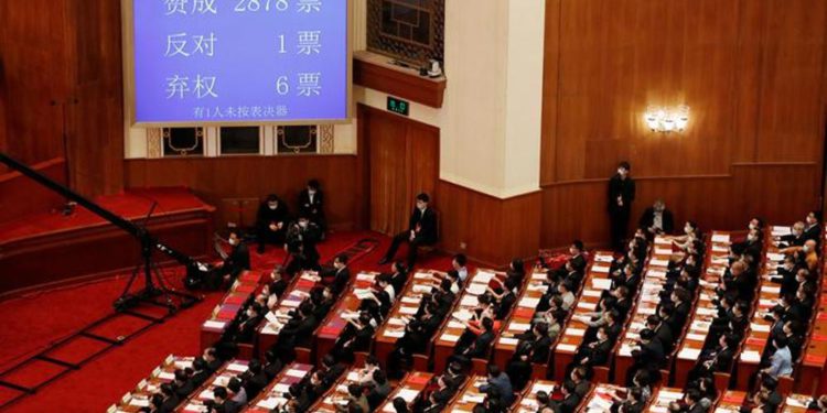 China aprueba “ley de seguridad” que busca eliminar la autonomía de Hong Kong