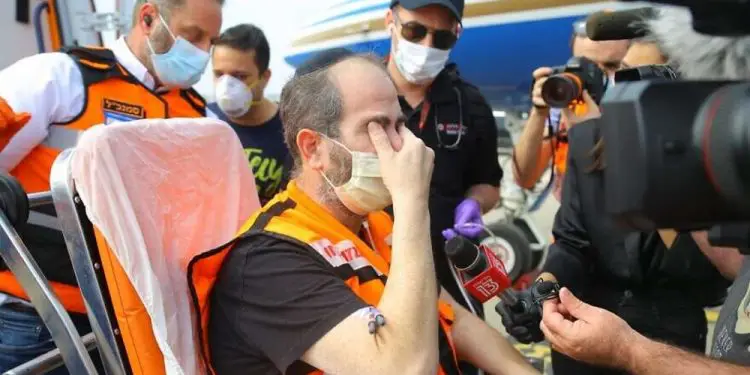 Cuando un salvador de vidas necesita ser salvado: La historia de Eli Beer