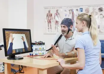 Tecnología que trata accidentes cerebrovasculares trae esperanza a pacientes israelíes