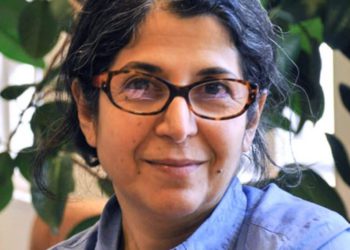 Irán condena a académica francesa a seis años de cárcel