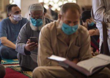 Gaza reanuda oraciones de los viernes pese a nuevos casos de coronavirus
