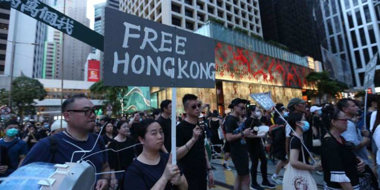 China se apodera de Hong Kong ante el silencio de la Unión Europea