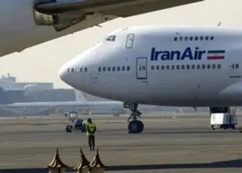 Estados Unidos solicita a Irán un avión fletado para deportar a once iraníes