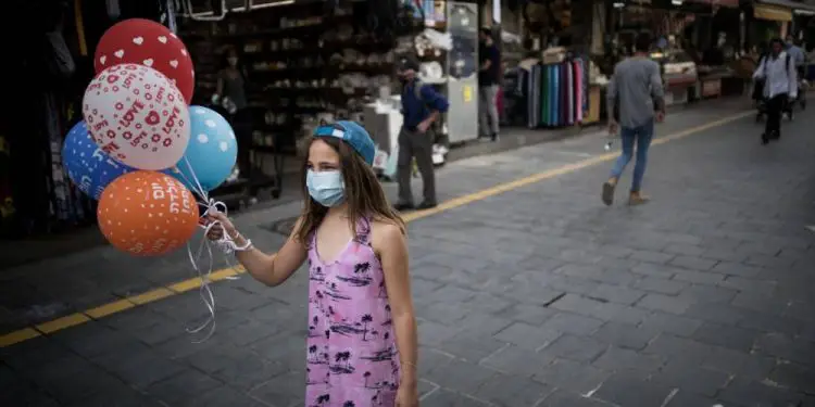 Número de casos activos de coronavirus en Israel desciende a 3.519