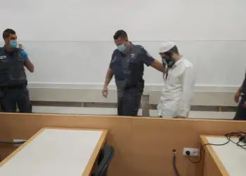 Judío israelí condenado de asesinato por ataque incendiario en Duma