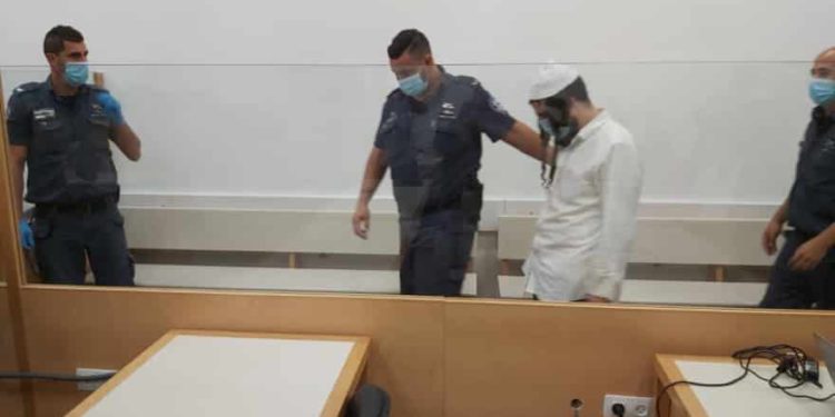 Judío israelí condenado de asesinato por ataque incendiario en Duma