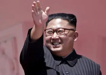 Kim Jong Un reaparece en público tras semanas de rumores sobre su salud