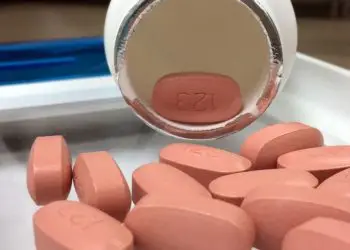 Medicamento israelí logra mejora significativa en el tratamiento contra el COVID-19