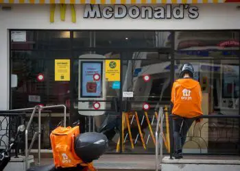 Israel aprueba reapertura tras disminución de infecciones covid-19