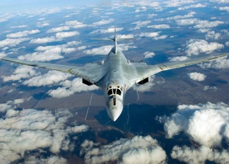 Bombarderos Nucleares De Rusia Sobrevuelan El Mar Báltico 2052