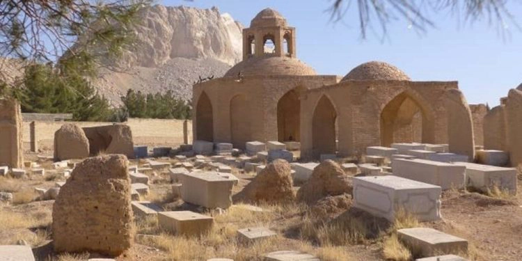 Antiguas inscripciones en hebreo y persa robadas fueron devueltas a santuario judío en Irán