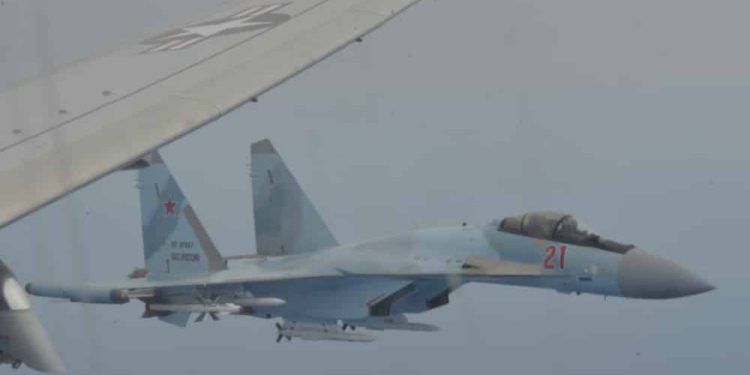Cazas rusos Su-35 interceptaron aviones de la Marina de los EE. UU. por tercera vez en 2 meses
