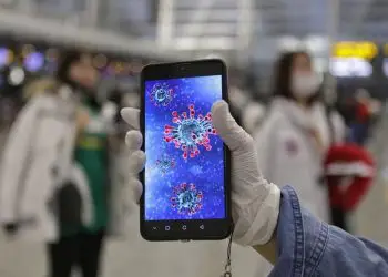 Israel limita el rastreo de teléfonos celulares de personas con COVID-19