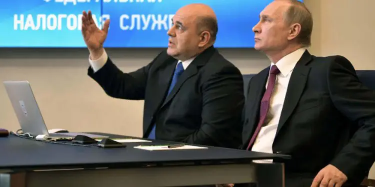 Primer ministro de Rusia da positivo a COVID-19