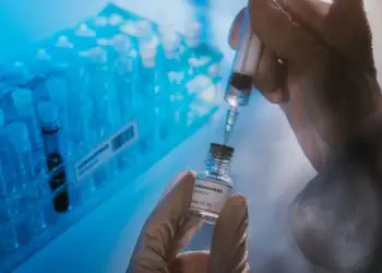 Bennett: Instituto biológico de Israel desarrolló una vacuna contra el COVID-19