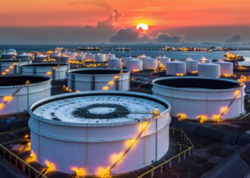 Omán construye la instalación de almacenamiento de petróleo más grande de Medio Oriente