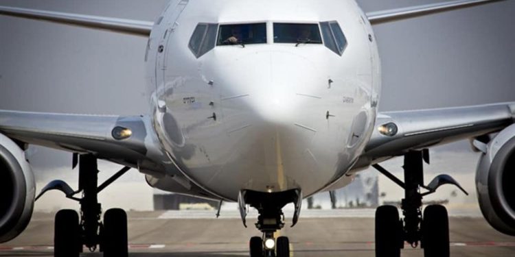 Paciente con coronavirus aborda avión a Israel