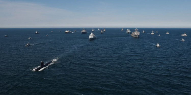 Buques de guerra de la OTAN se reúnen en el Mar Báltico para un simulacro de batalla