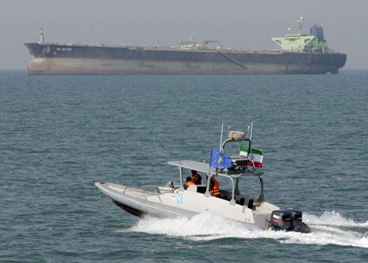 Arabia Saudita expulsó a tres barcos iraníes de sus aguas