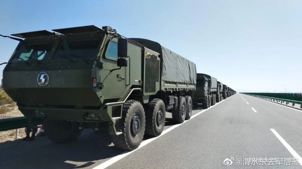 ignorar Admisión empeñar Camiones militares pesados chinos de nueva generación entran en servicio